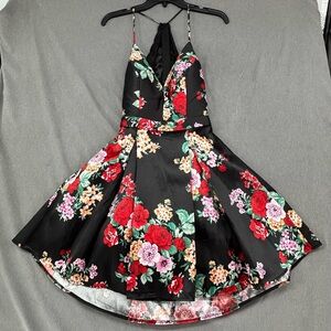 B SMART Black Red Floral Fit & Flare Mini Dress Homecoming Cocktail Formal 7 NWT